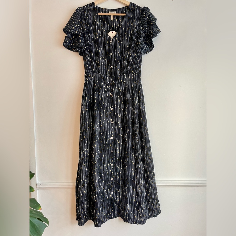 Ruffle sleeve midi dress - Must buy!